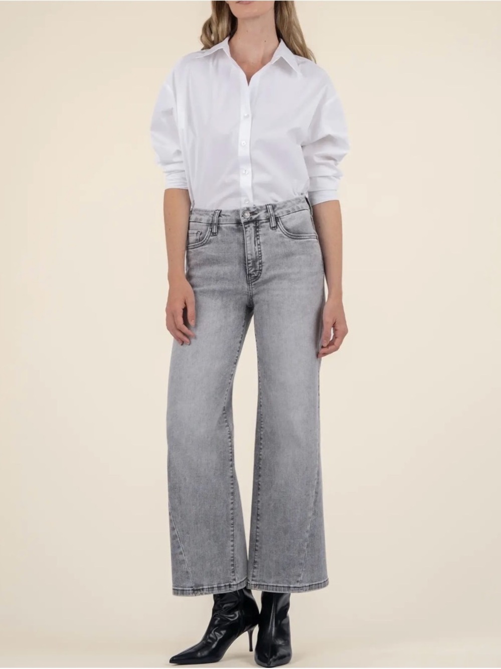 KUT Meg High Rise Wide Leg - Stride w/ Grey Base Wash Softest Denim Front Seams